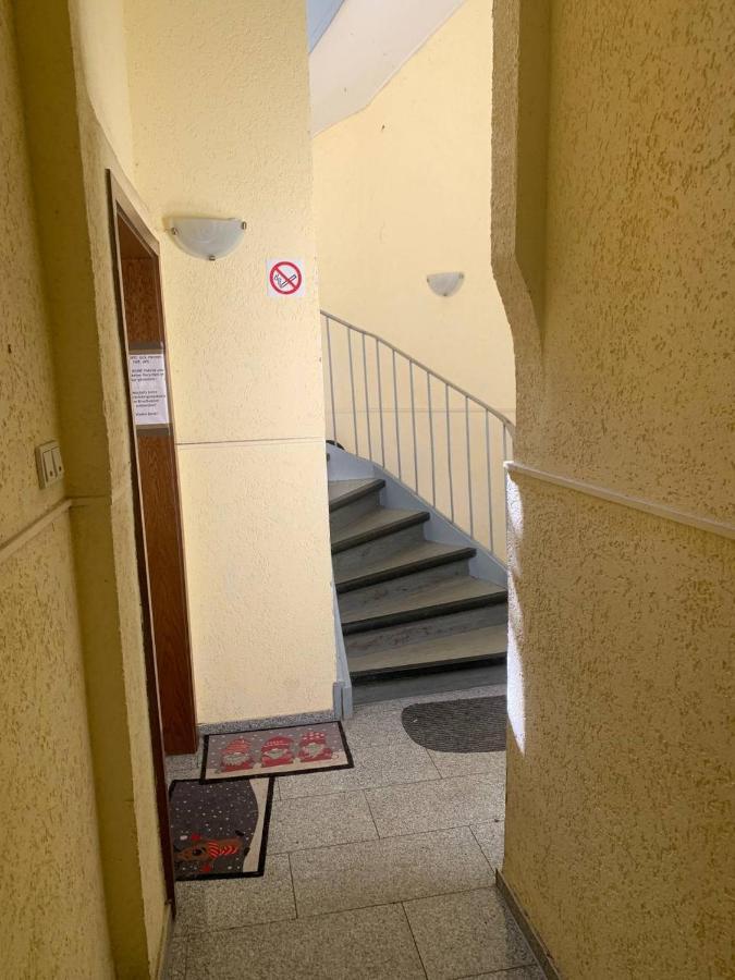 Apartament Hotel Limon 에센 외부 사진