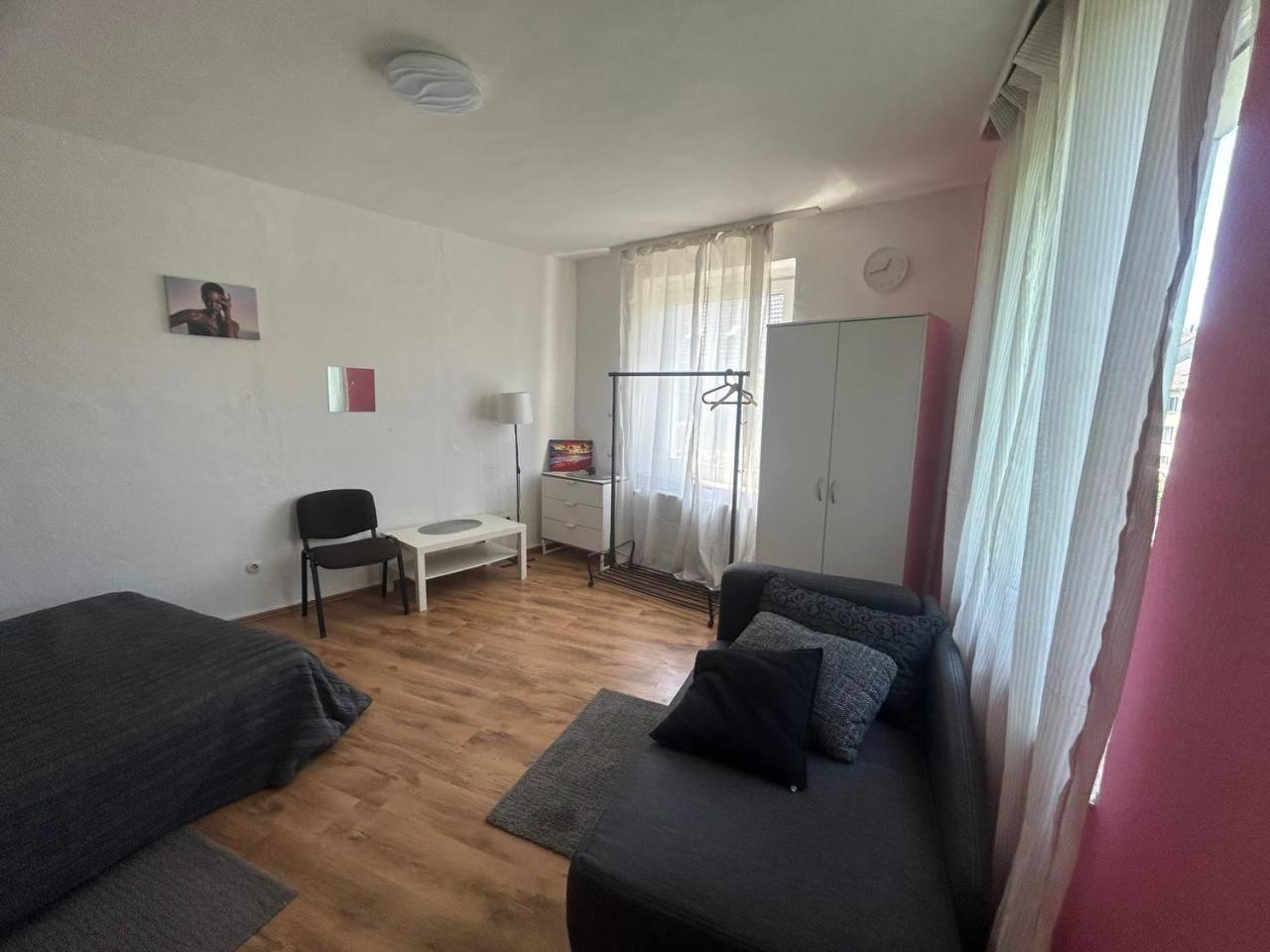 Apartament Hotel Limon 에센 외부 사진